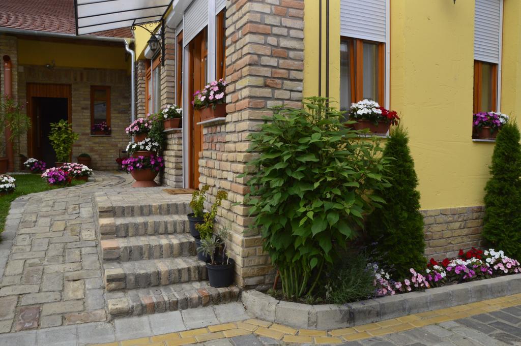 Mediterran Vendeghaz Kecskemét المظهر الخارجي الصورة